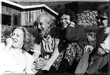 Photo of Fritz Perls and his friends