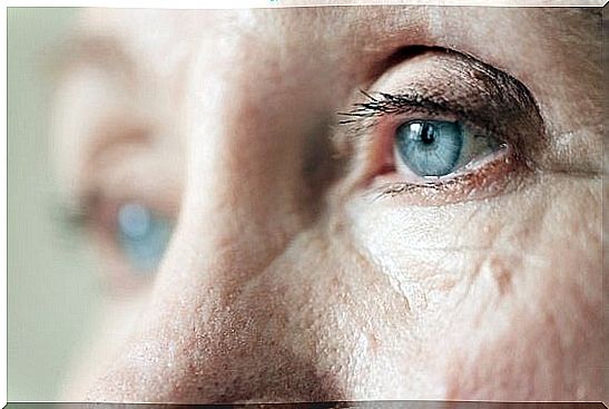 The eyes of an older woman